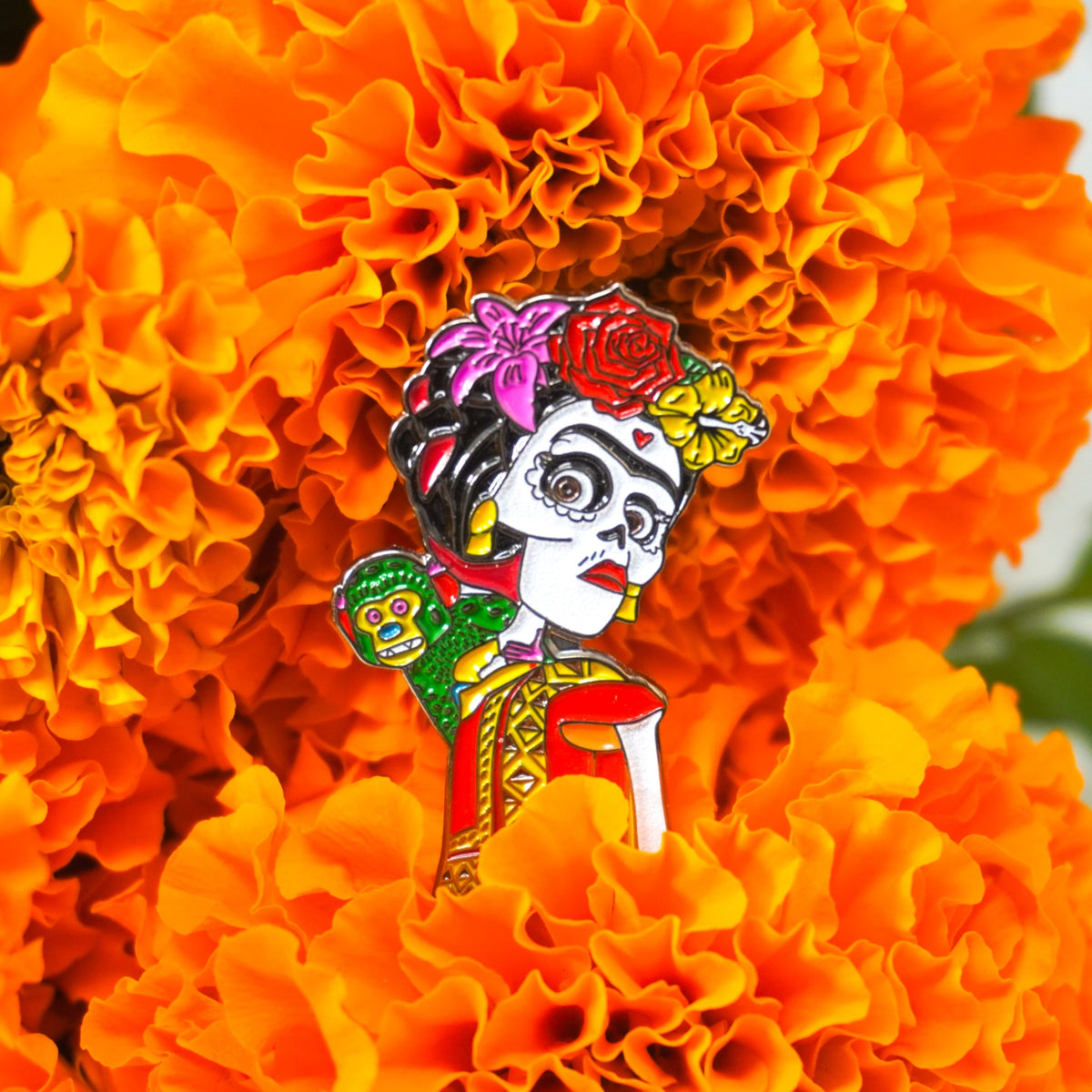 PW- Frida con Changuito Pin - Glow In The Dark