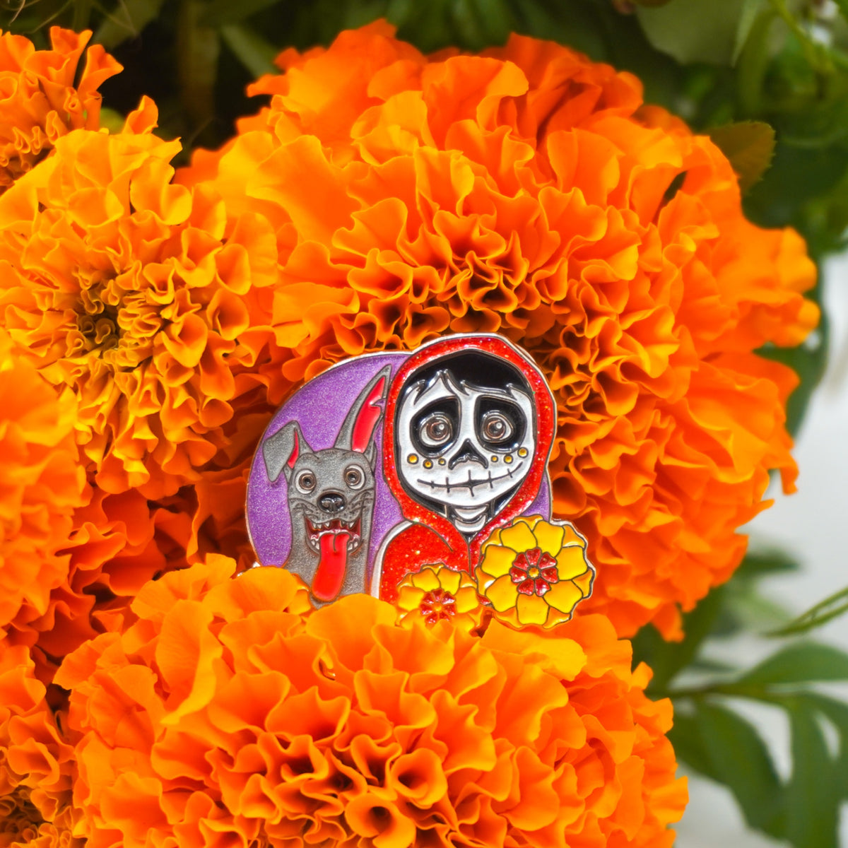 PW- Mejores Amigos Soft Enamel Pin - Glow in the Dark