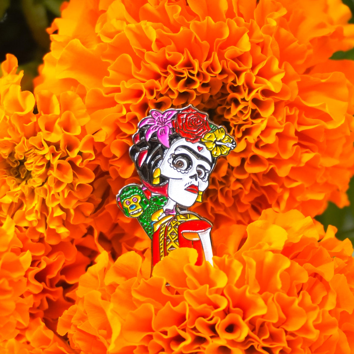 PW- Frida con Changuito Pin - Glow In The Dark