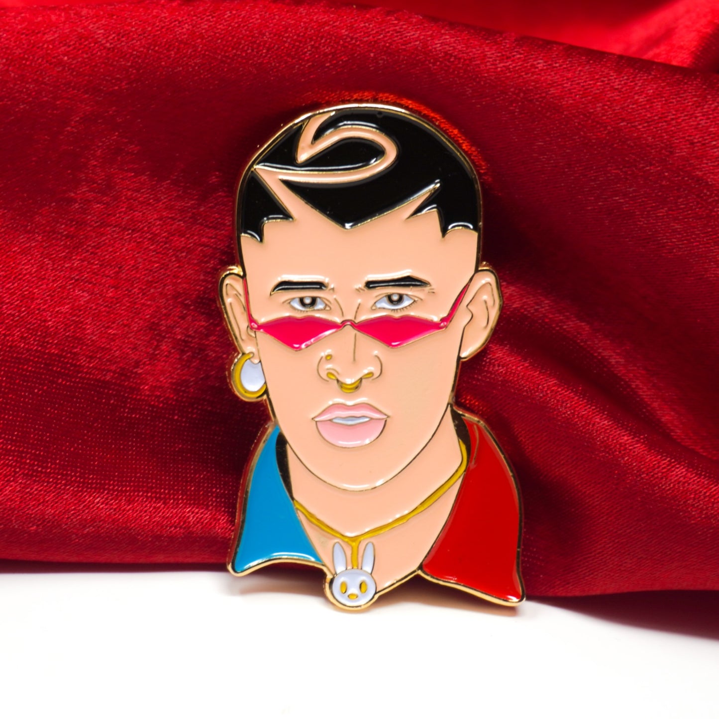 PW- Conejo Malo Love Pin